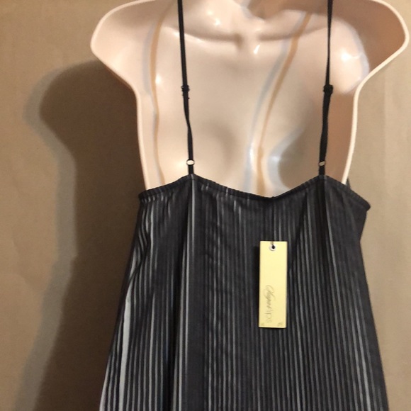 Sugar lips swing dress. Fun for roaring 20s party. - Picture 3 of 4